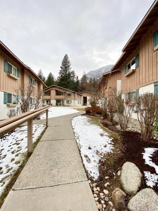 Walk To Downtown Leavenworth * Sleeps 6 + Pets * Ground Level Gem!公寓 外观 照片