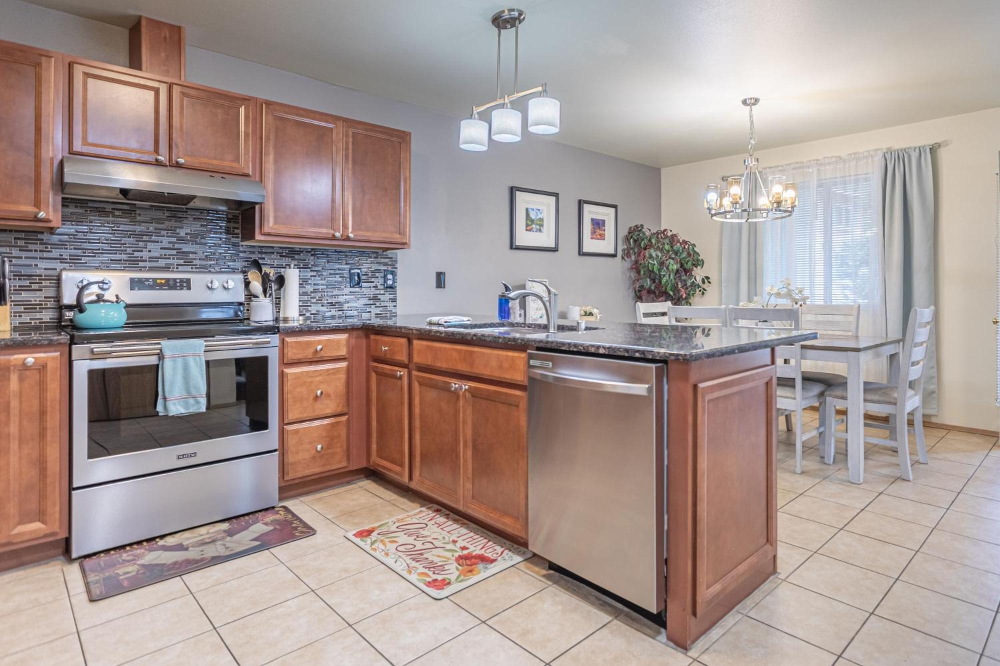 Walk To Downtown Leavenworth * Sleeps 6 + Pets * Ground Level Gem!公寓 外观 照片