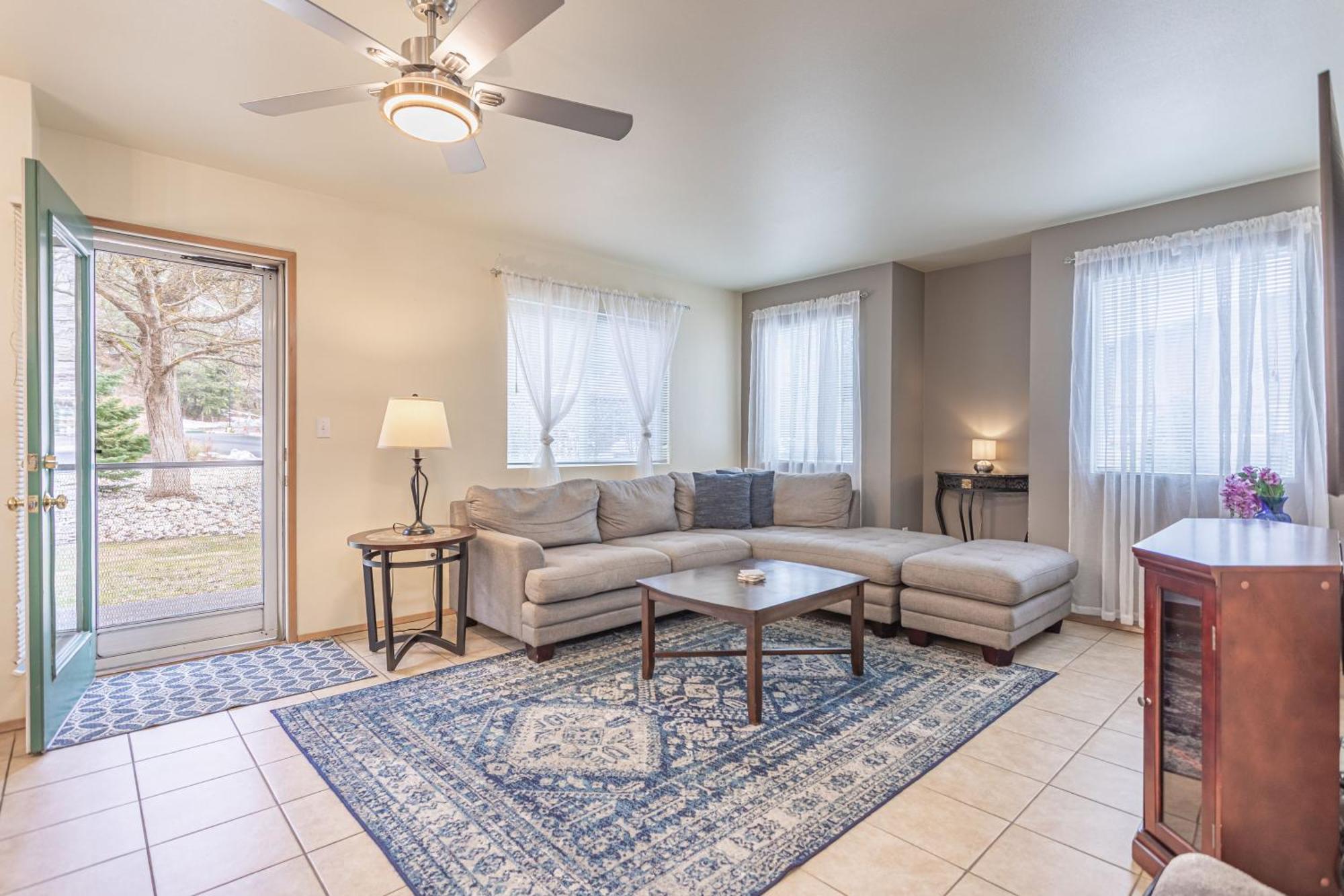 Walk To Downtown Leavenworth * Sleeps 6 + Pets * Ground Level Gem!公寓 外观 照片
